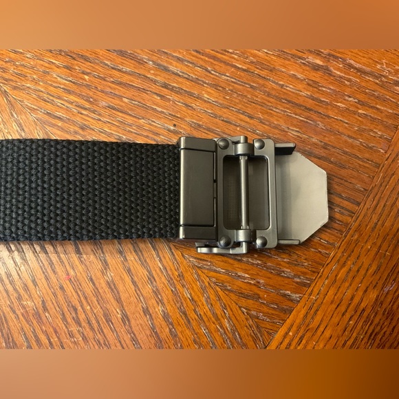 🇺🇸Men’s Silver Eagle & Red White & Blue Flag U.S.A. Buckle Nylon Belt! - Picture 4 of 13